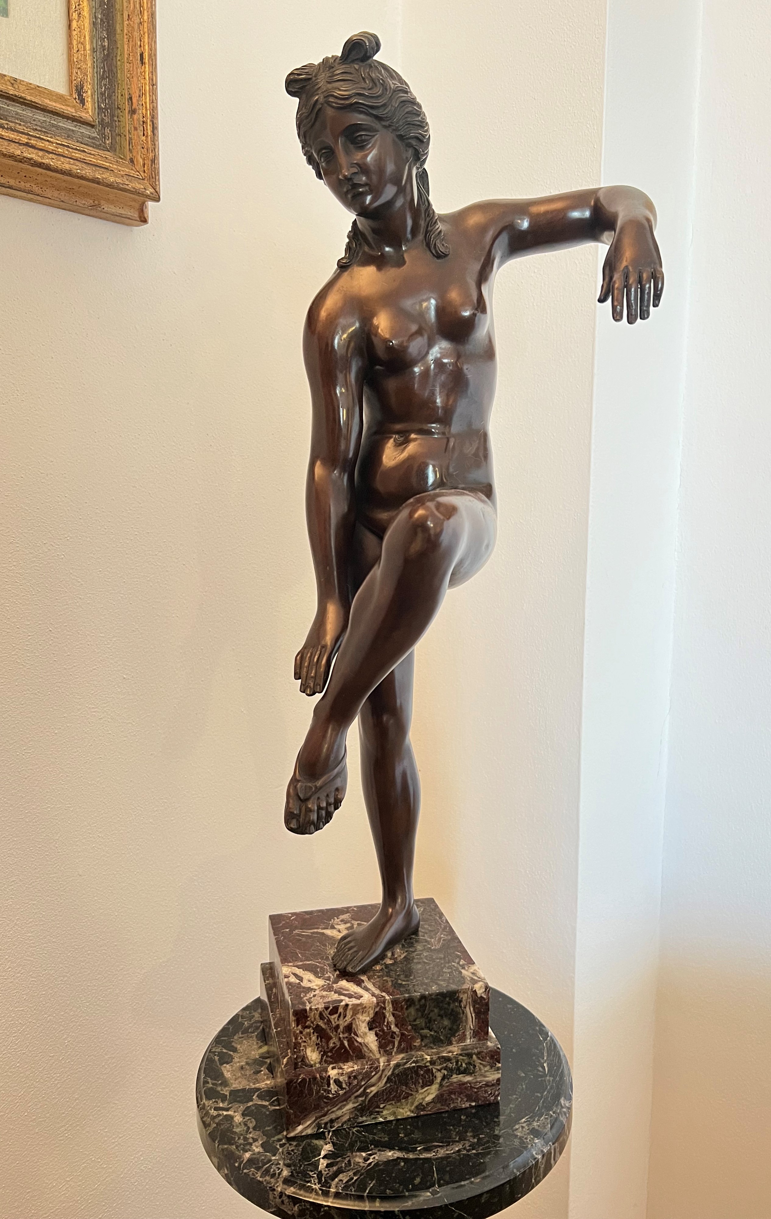 Figura Femminile in Bronzo