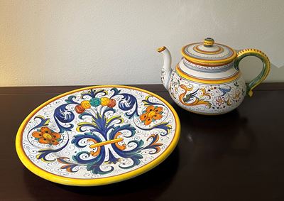 Piatto e Teiera in Ceramica, Deruta