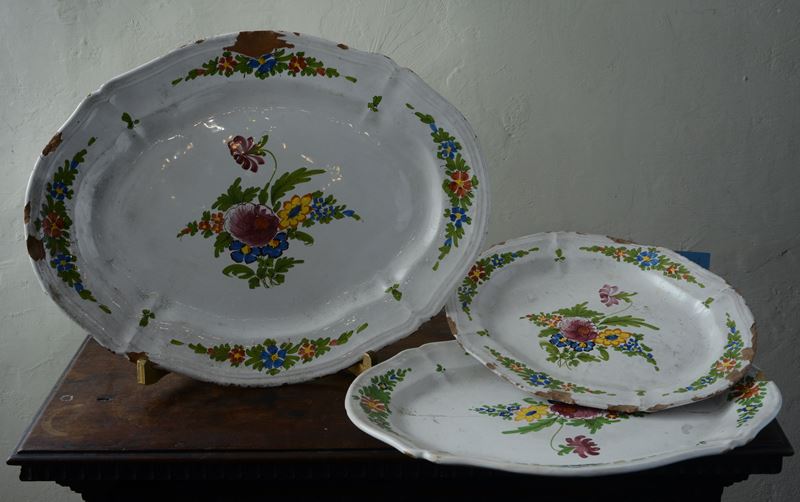 Tre Vassoi in Maiolica