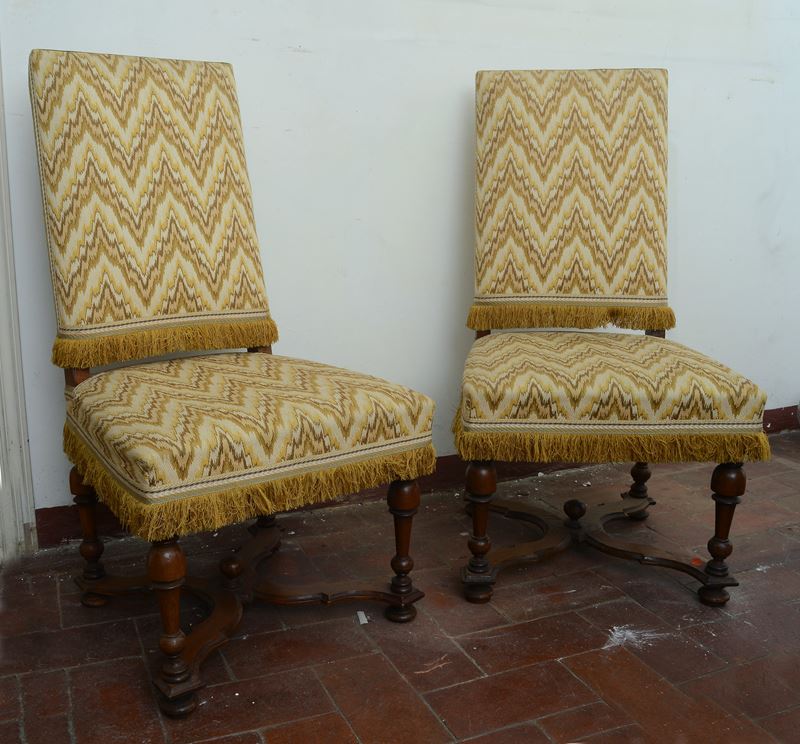 Coppia di Poltrone in Noce