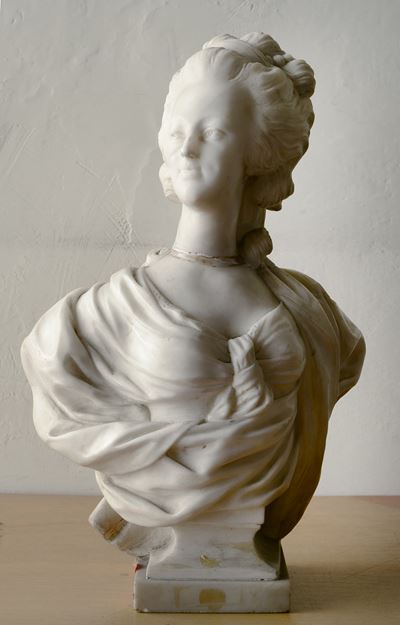 Busto di Maria Antonietta in Marmo
