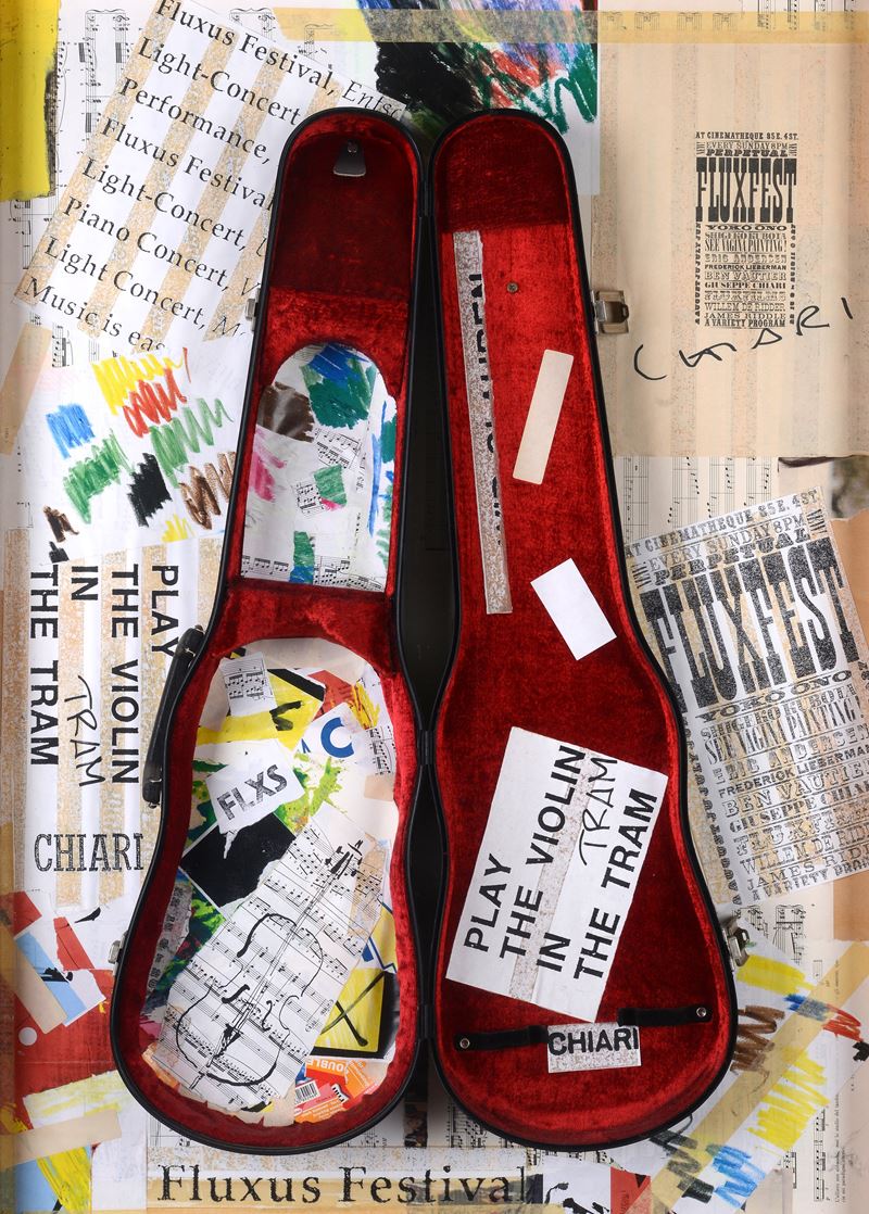 Giuseppe Chiari - Assemblaggio con custodia di violino su tavola con collage e pittura
