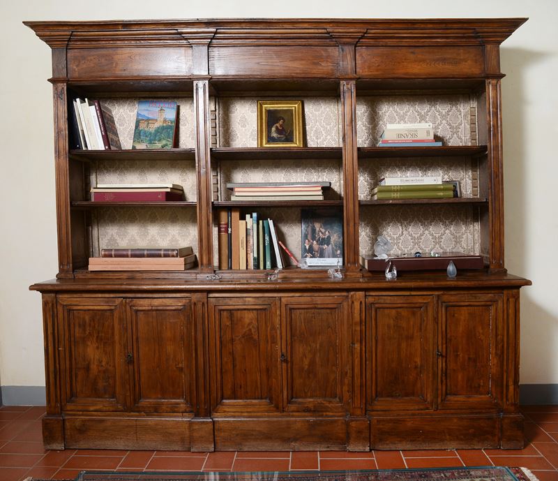 Grande Libreria in Noce