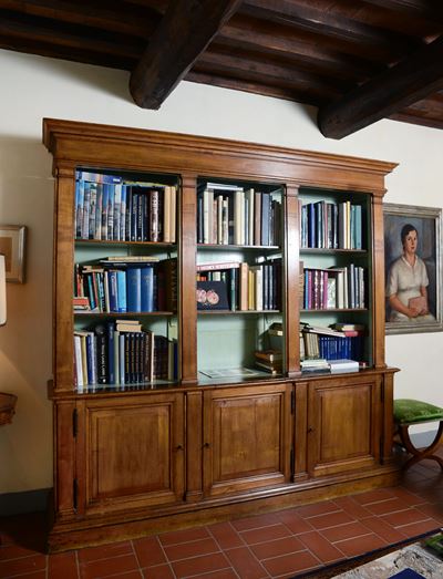 Grande Libreria in Noce