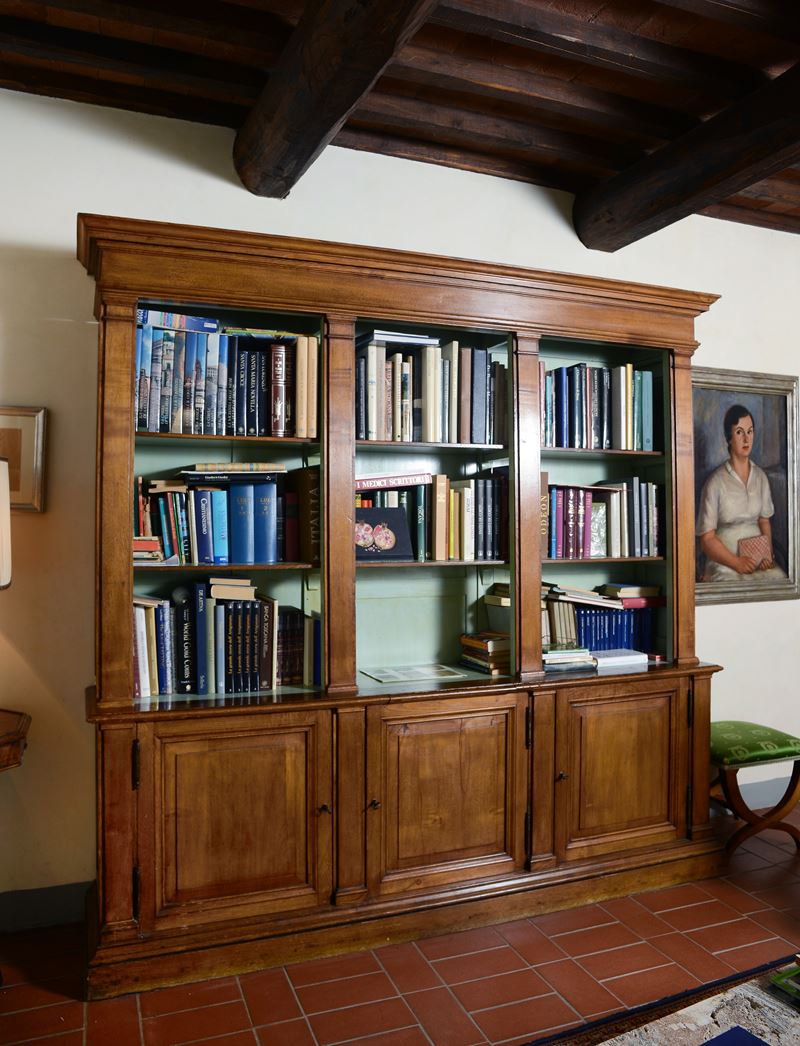 Grande Libreria in Noce