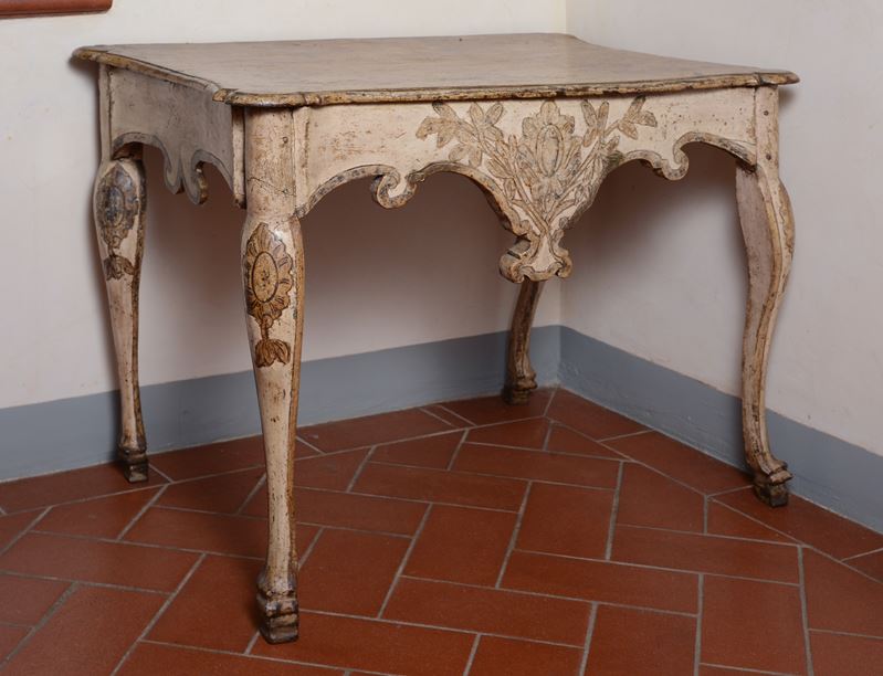 Scrivania in Legno Laccato