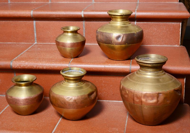 Cinque Vasi in Ottone e Rame