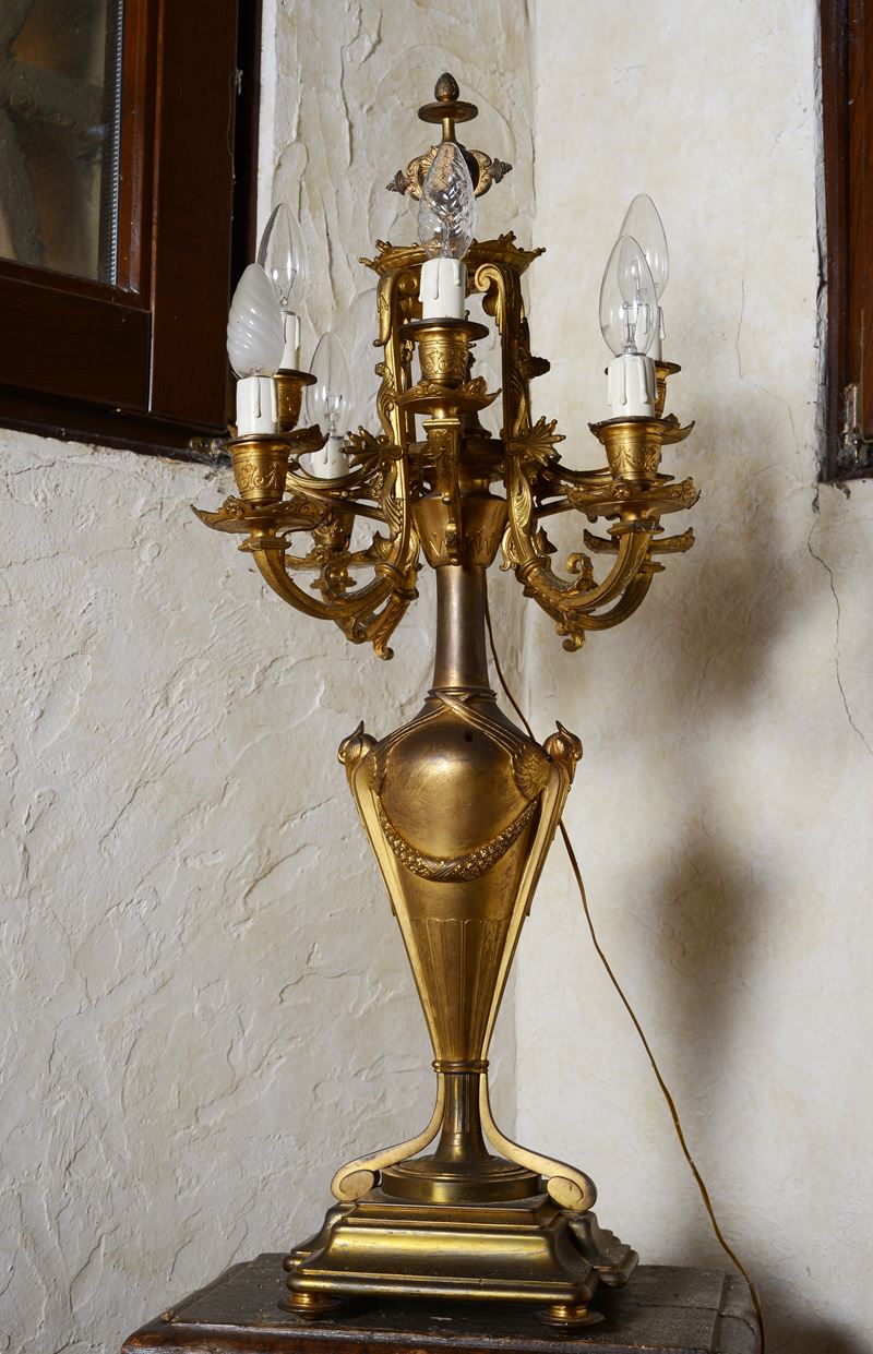 Coppia di Grandi Lumi in Bronzo Dorato
