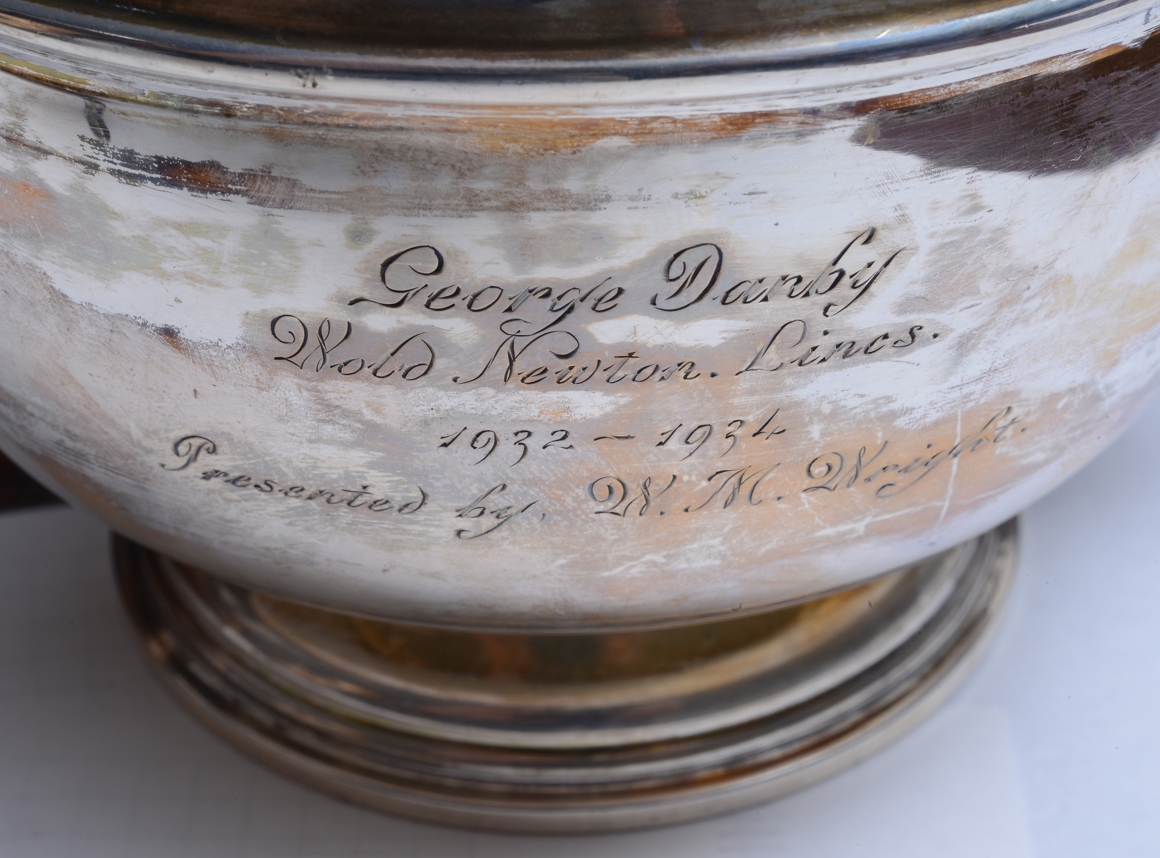 Teiera e salsiera in argento