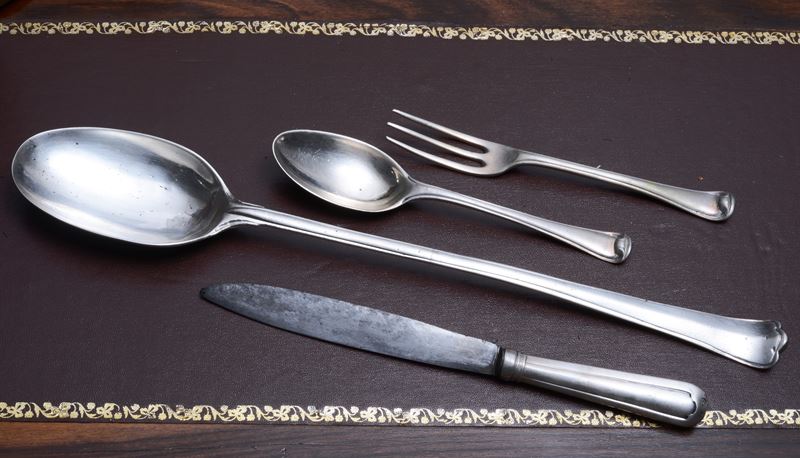 Set di Posate da Arrosto con Manici Rivestiti in Argento