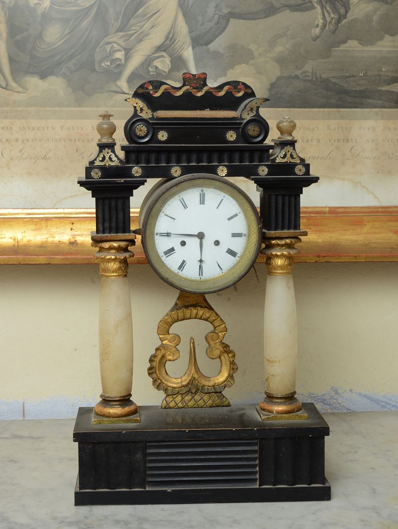 Orologio da Camino in Legno Ebanizzato, Alabastro e Bronzo Dorato