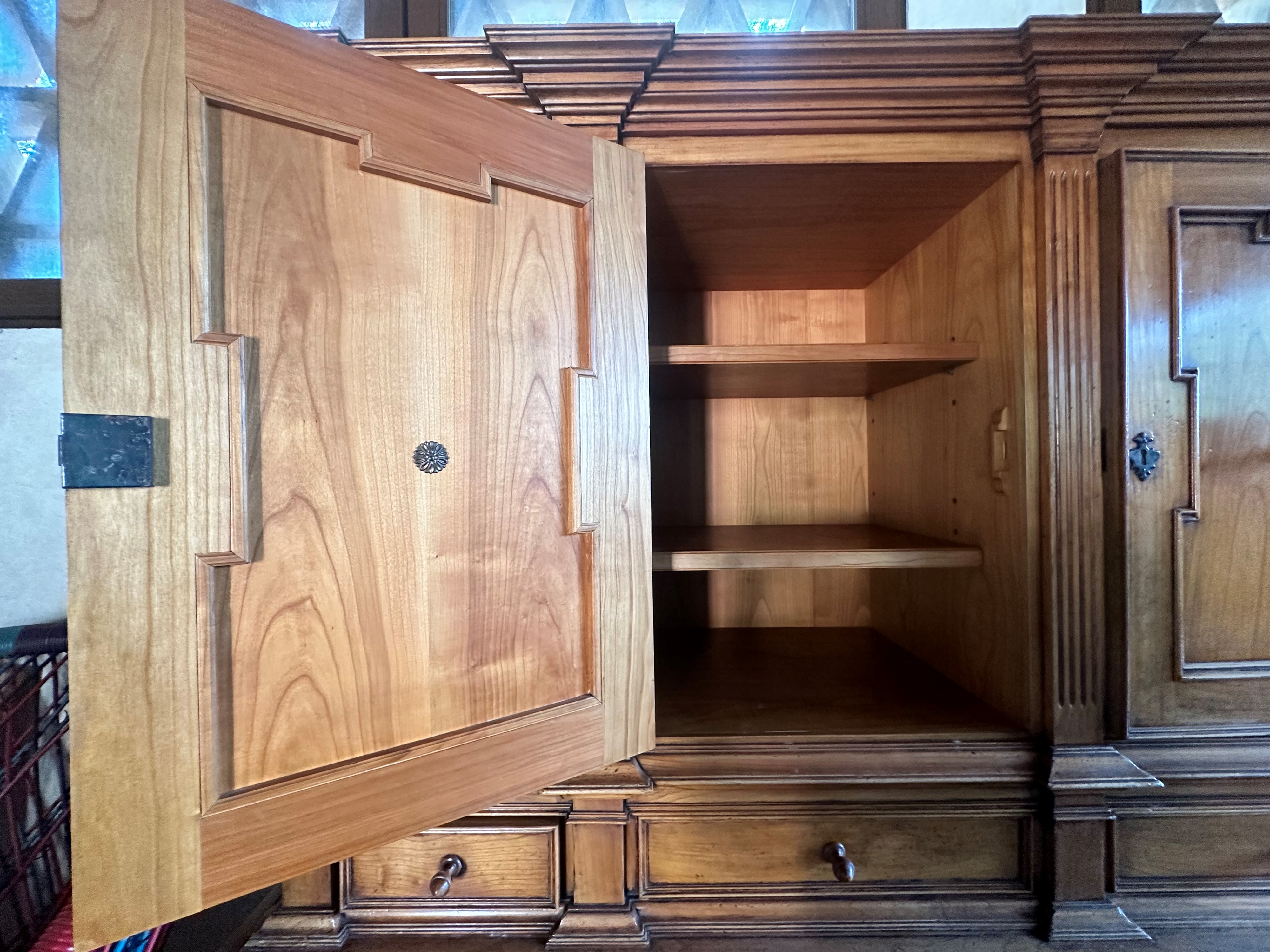 Grande Credenza