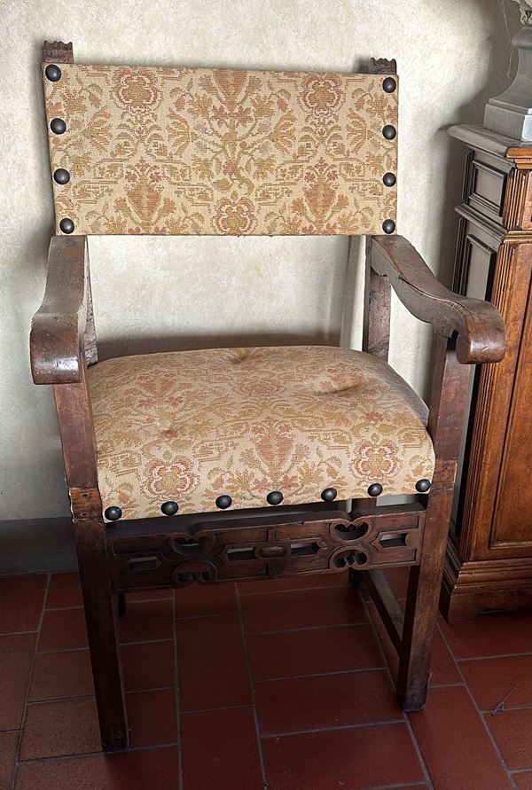Poltrona in noce