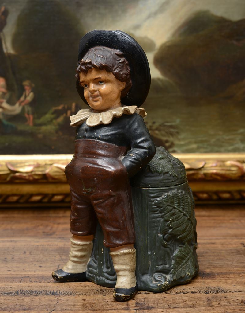 Scultura di Bambino con Scatola