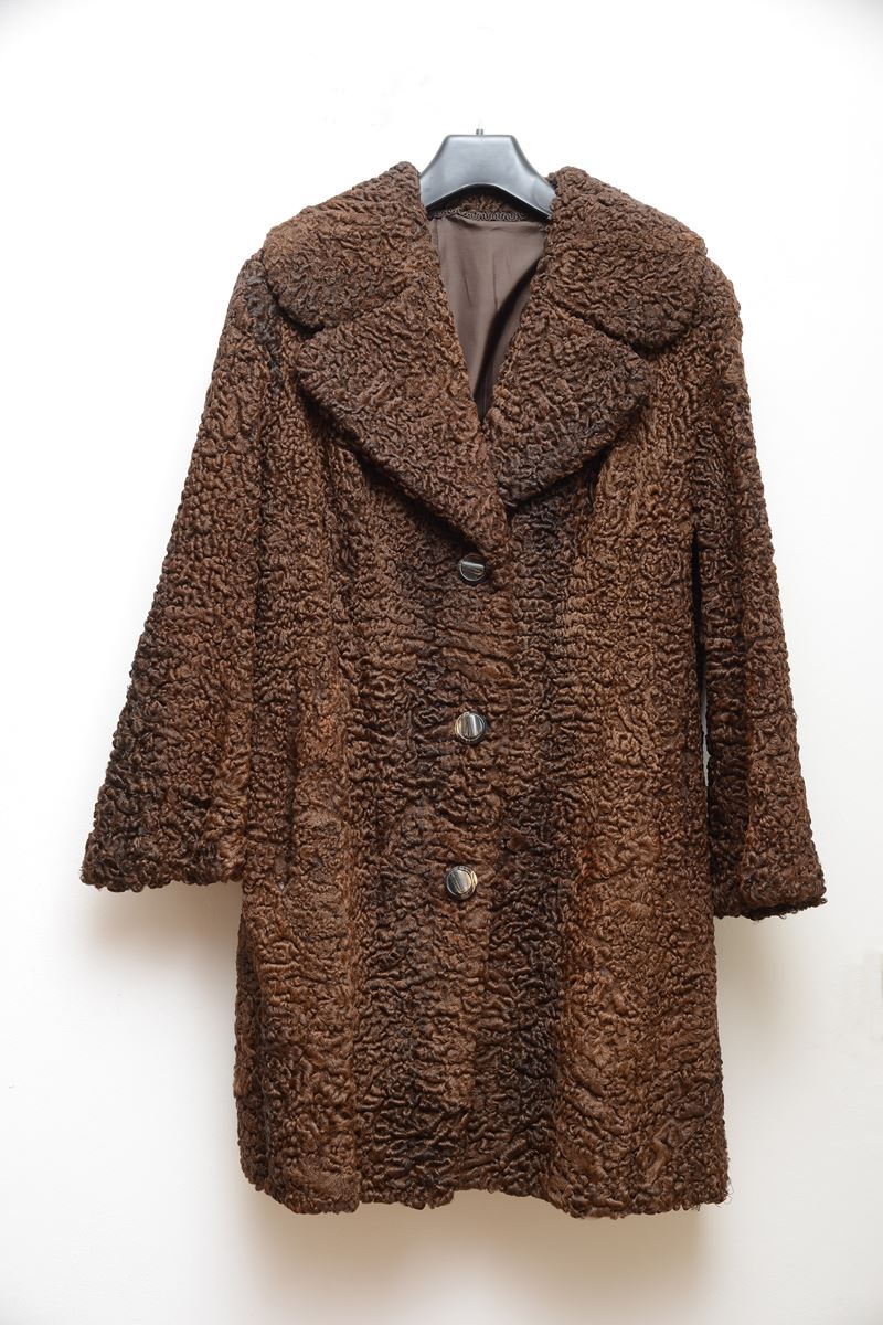 Pelliccia di Persiano marrone