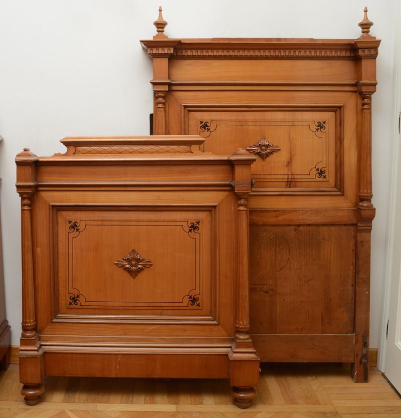 Testate, pediere e laterali di due letti singoli