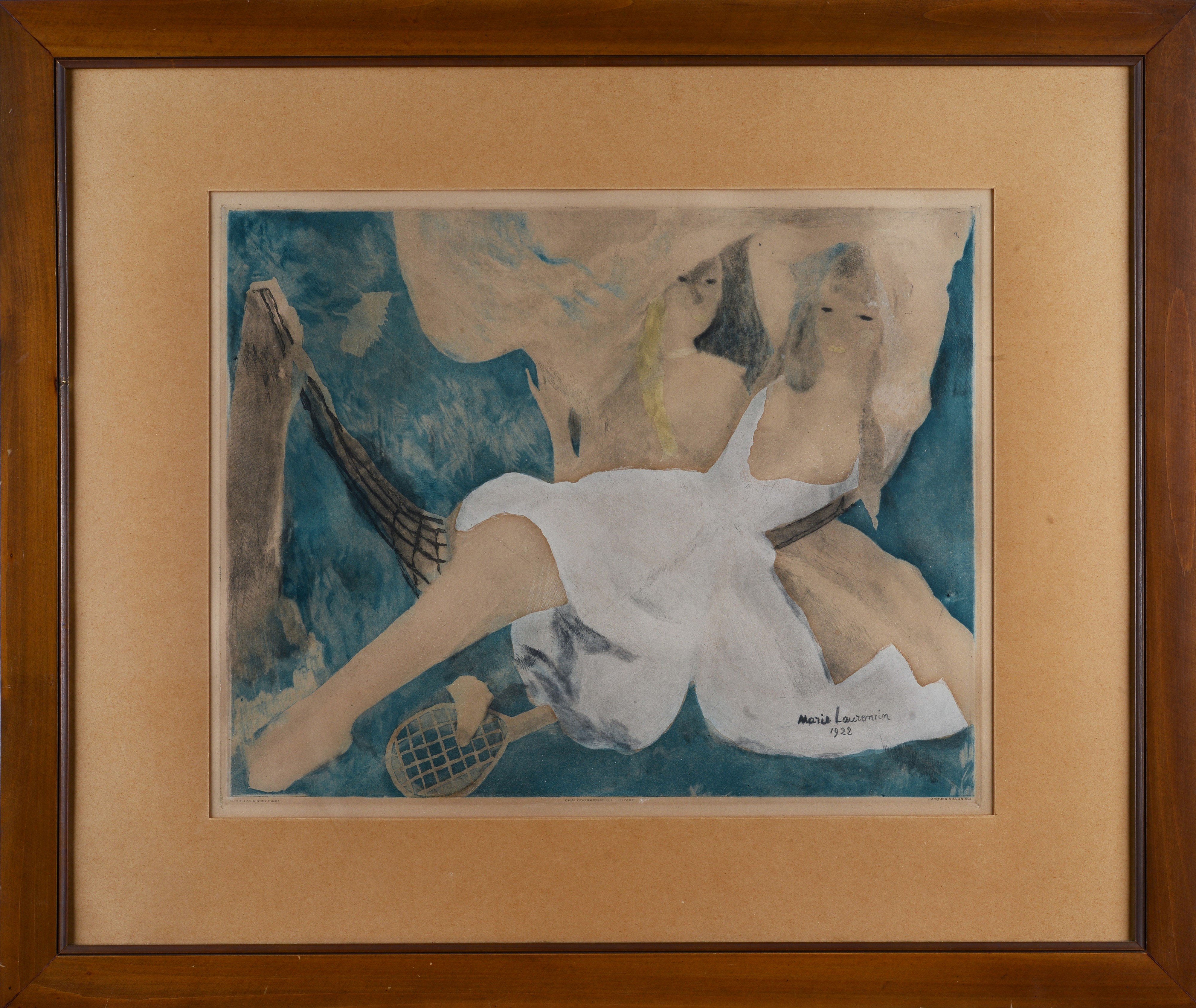 Deux amies au repos du tennis dans un hamac