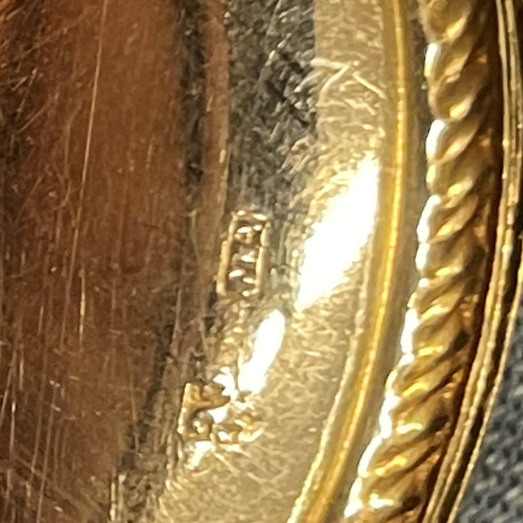 Piccolo cestino e nove piattini