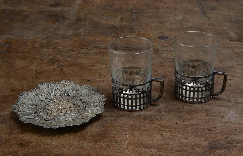 Due tazzine e un piattino