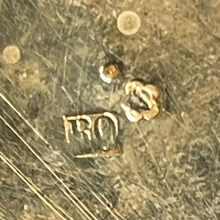 Due tazzine e un piattino