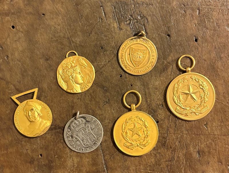 Gruppo di sei medaglie commemorative