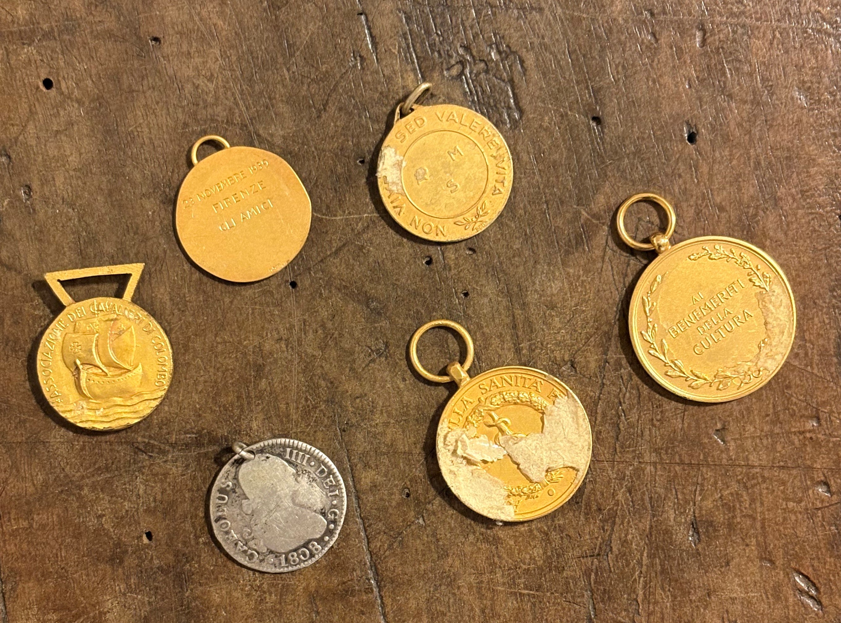 Gruppo di sei medaglie commemorative