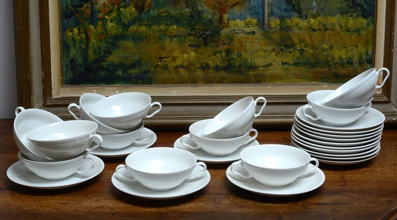 Dodici Tazze con Consommé con Manici