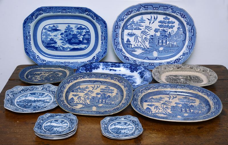 Lotto composto da vassoi