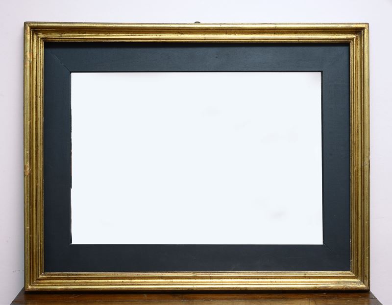 Cornice con specchio