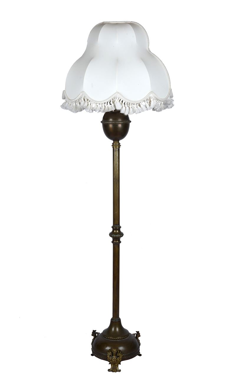 Lampada ad olio da terra