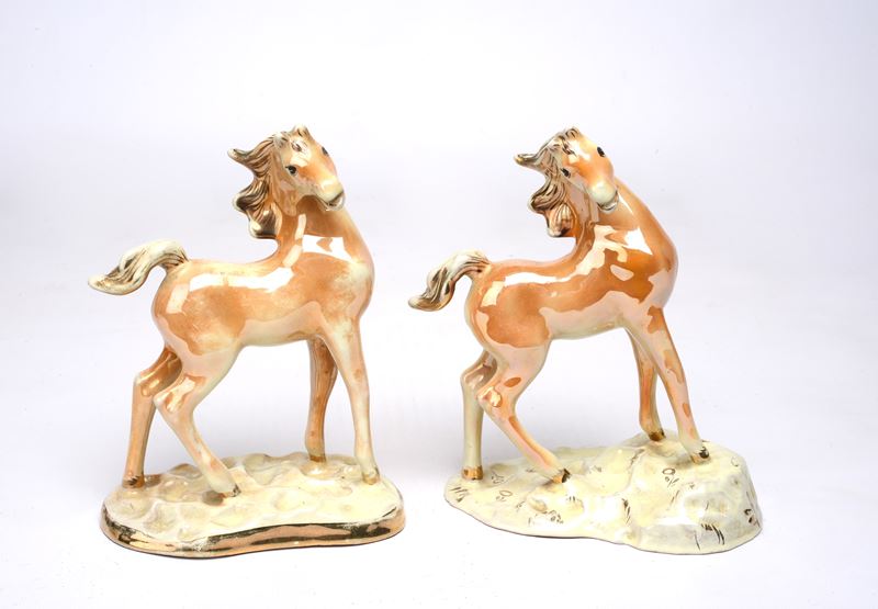 2 statue di cavallo in ceramica smaltata (scat. 6)