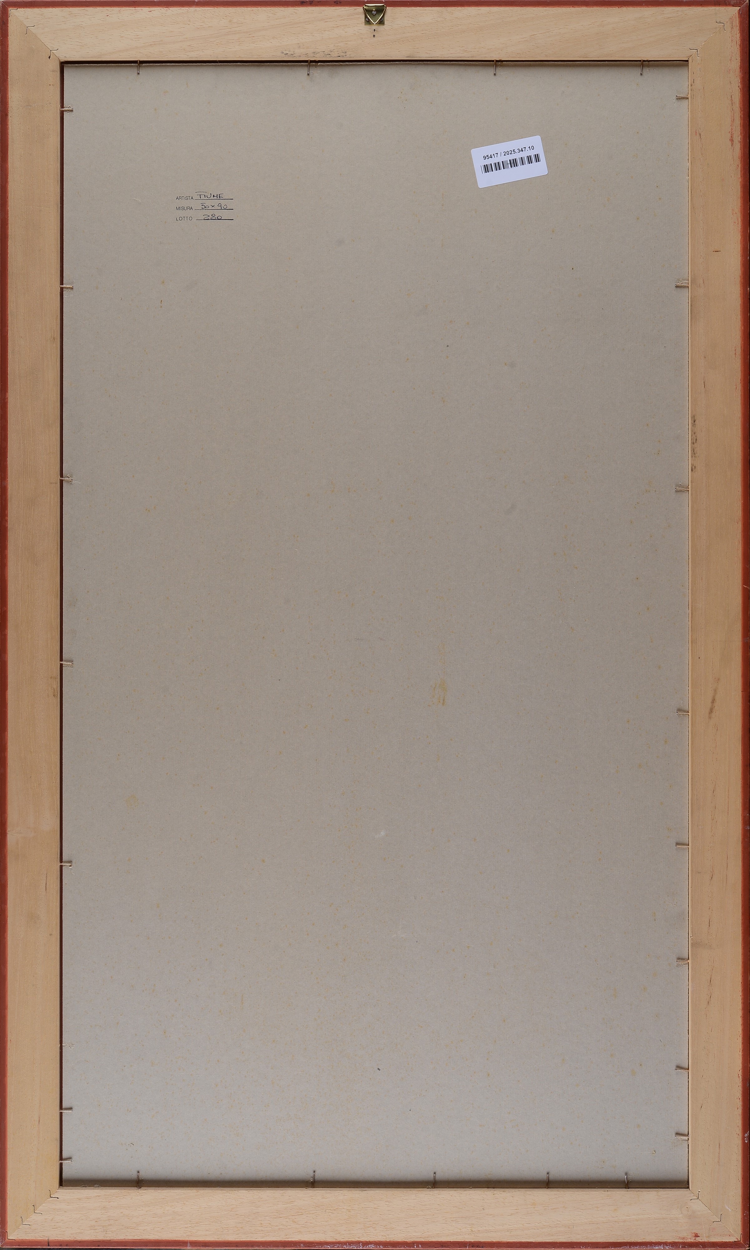 Donna in calze gialle