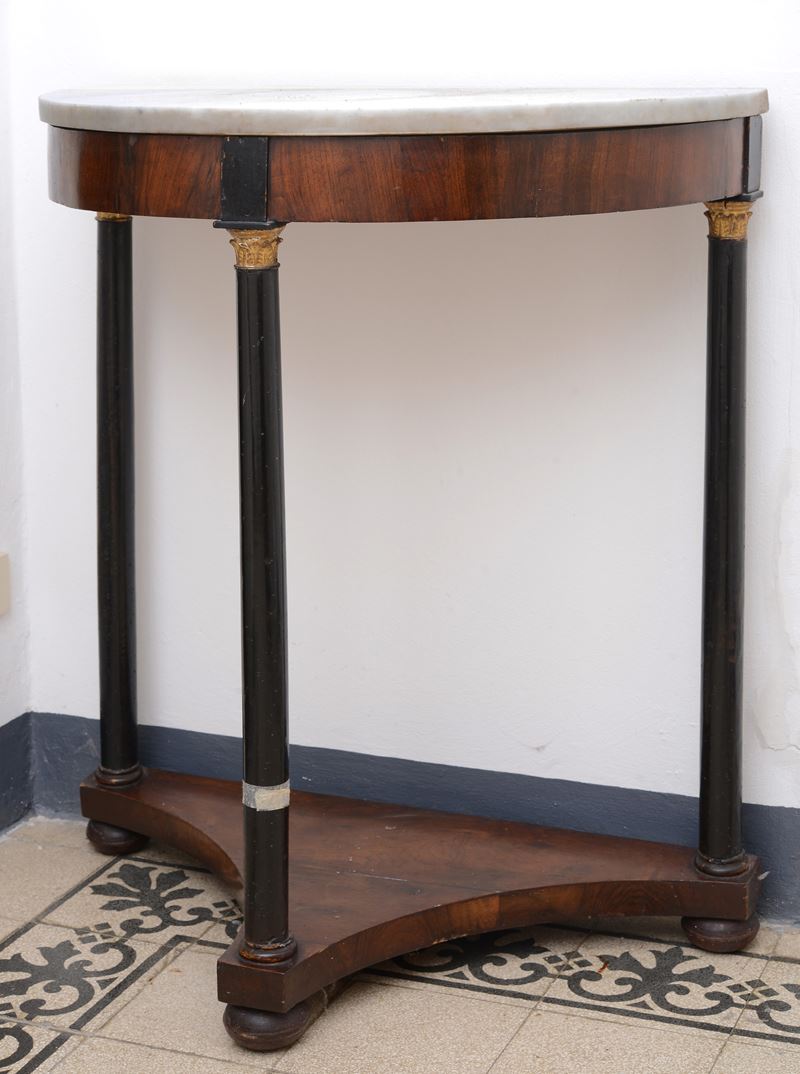 Consolle a mezzaluna