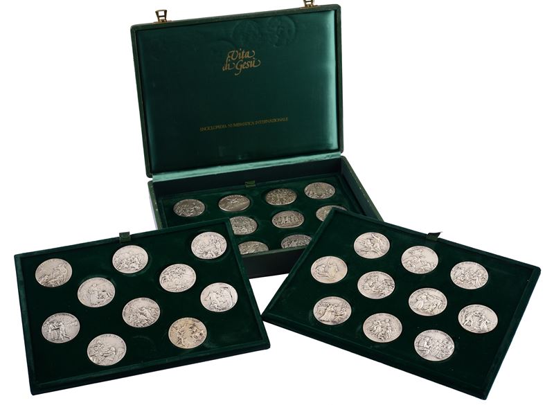 Trenta medaglie con episodi della Vita di Gesù