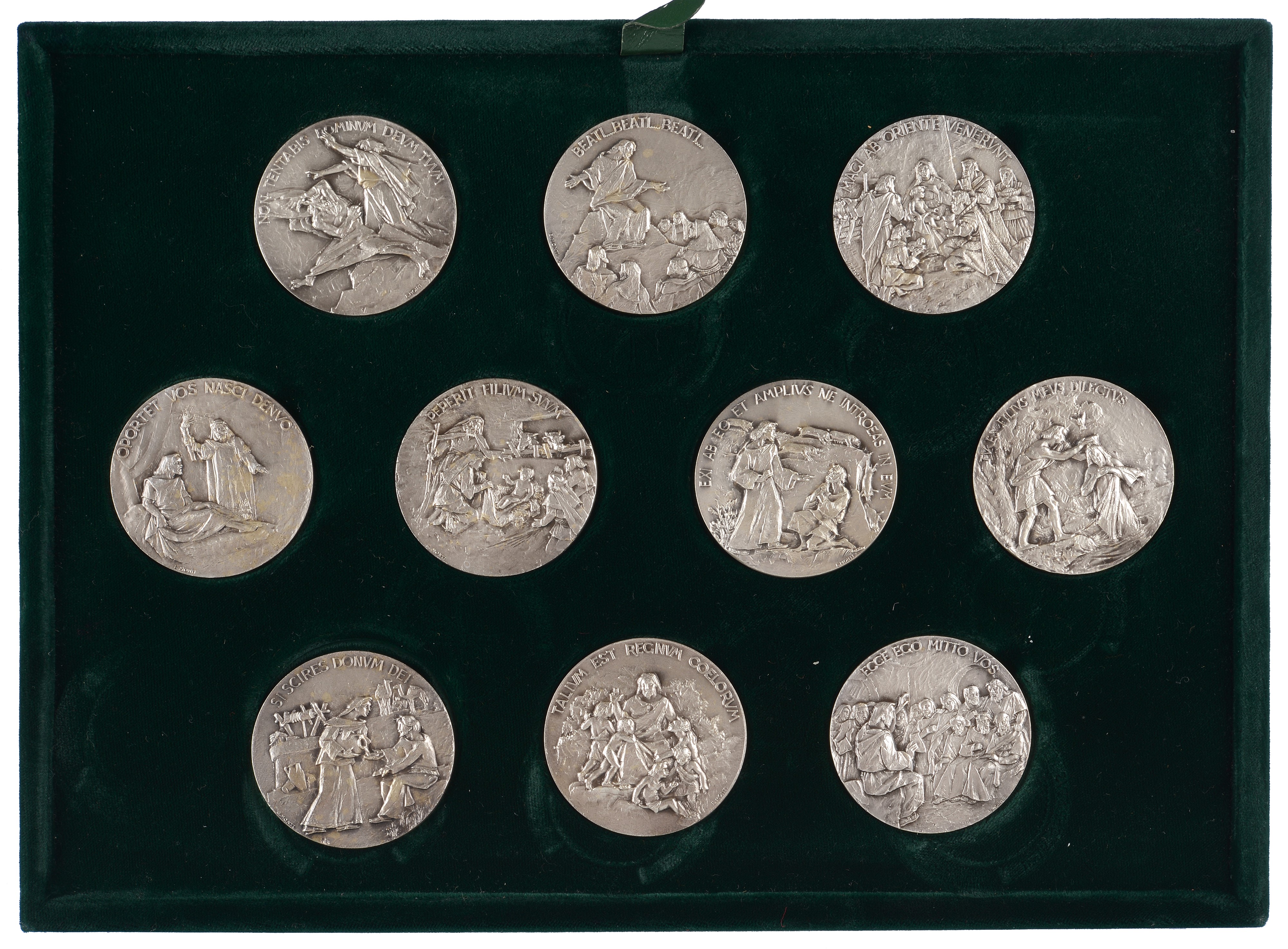 Trenta medaglie con episodi della Vita di Gesù