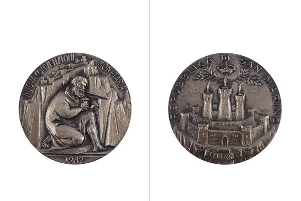 Una medaglia commemorativa della Nuova Convenzione Monetaria Italo - Sammarinese