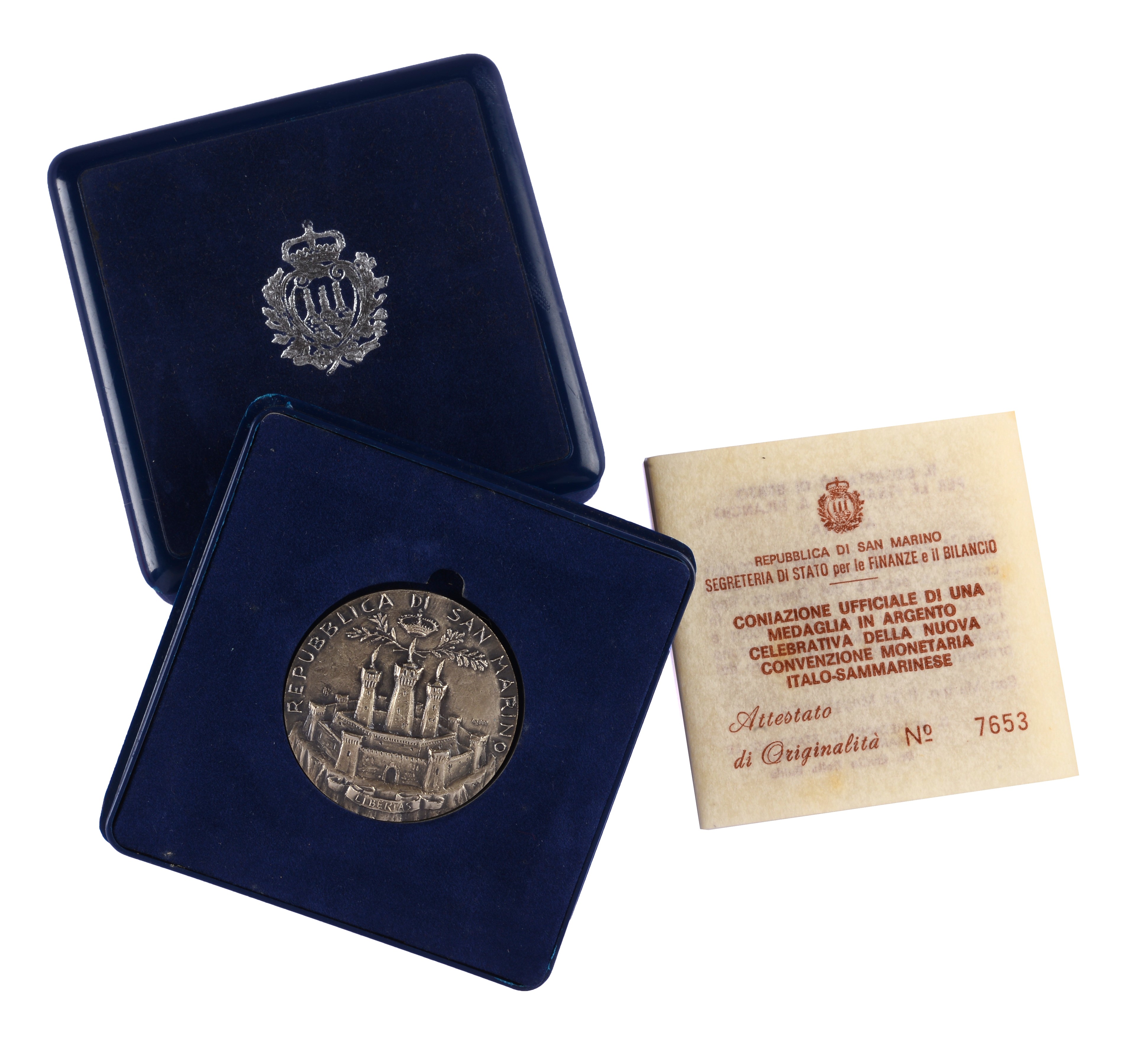 Una medaglia commemorativa della Nuova Convenzione Monetaria Italo - Sammarinese