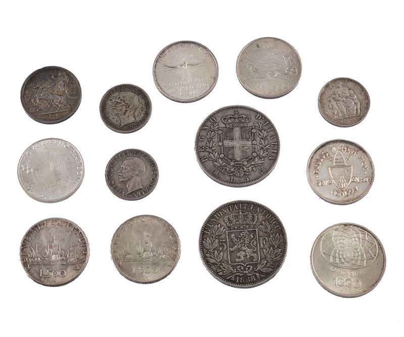 Lotto composto da tredici monete