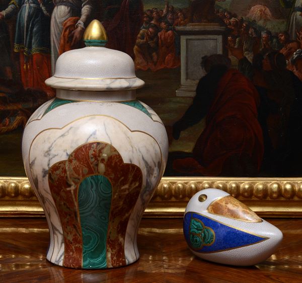 Un vaso e una sculturina 