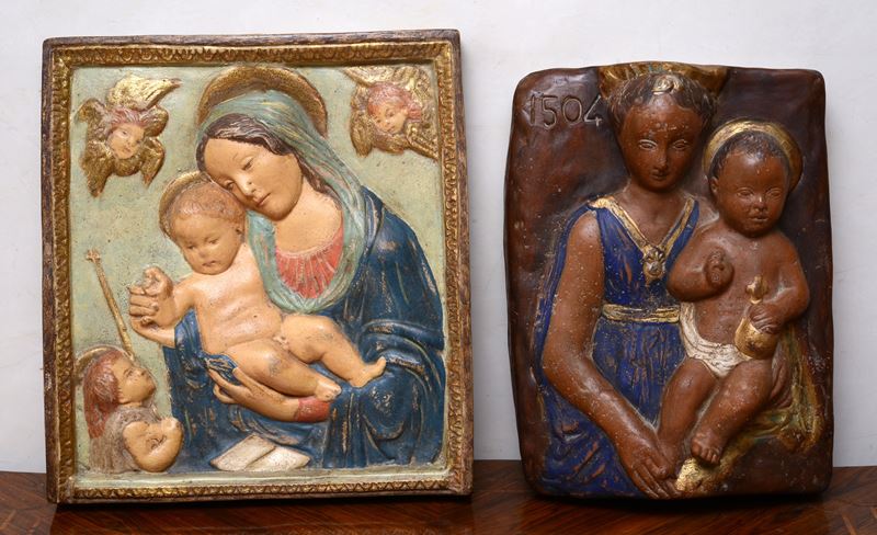 Coppie di bassorilievi