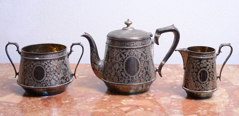 Lattiera, teiera e zuccheriera