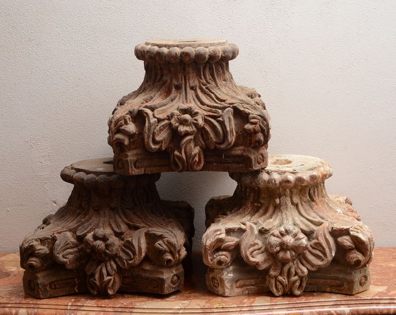 Tre capitelli
