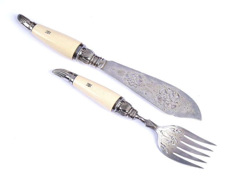 Coppia di posate da pesce