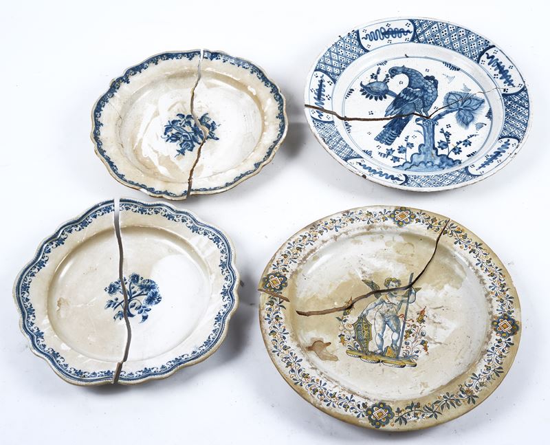 Quattro piatti rotti